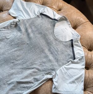 Nike Dri-Fit Running Shirt Sz Med Off White Black Short Sleeve Outdoor Workout